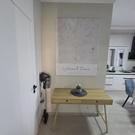 Just Renovated 1st Floor Near Center 2 Апартаменты
