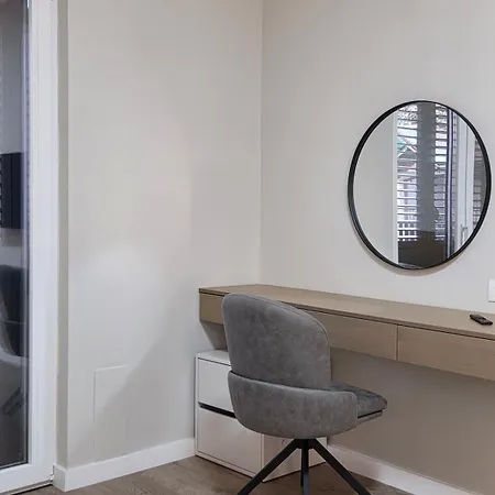 Appartement Just Renovated 1st Floor Near Center 2