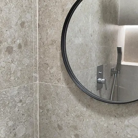 Appartement Just Renovated 1st Floor Near Center 2 Tirana